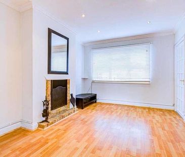 Bloxham Crescent, Hampton, TW12 - Photo 1