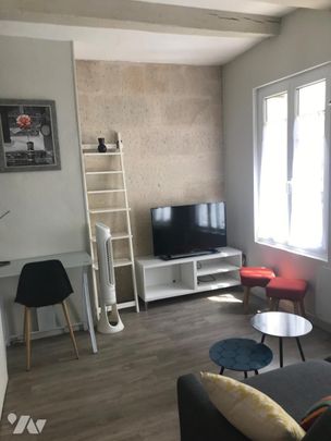 TOURS LES HALLES - APPARTEMENT MEUBLE DE CHARME AVEC CHAMBRE SEPAREE - Photo 1