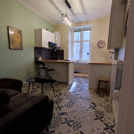 T2 meublé /Nantes Hyper centre/ rue piétonne - Photo 4