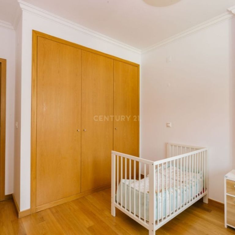 5 room luxury Flat for rent in Lisbon, Portugal - Photo 1