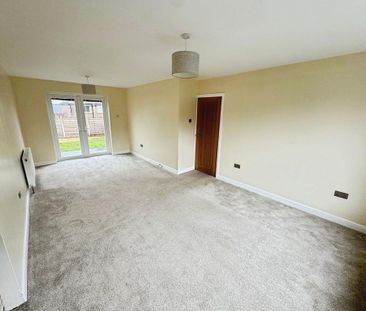 3 bedroom semi-detached house to rent - Photo 4