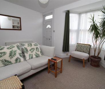2 bedroom terraced house to rent - Photo 2