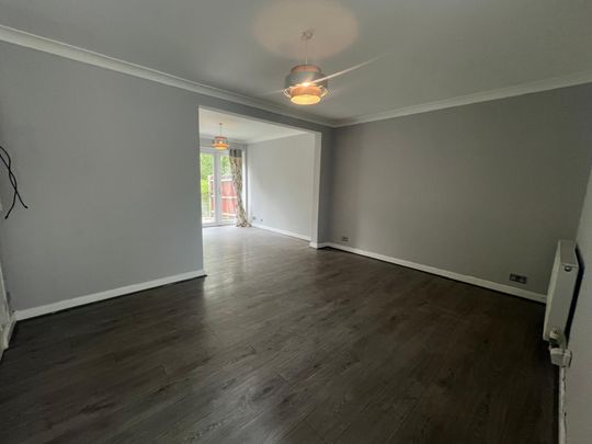 Frays Close, West Drayton - Photo 1