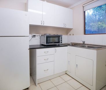 COSY STUDIO SPACE - PET FRIENDLY! - Photo 2