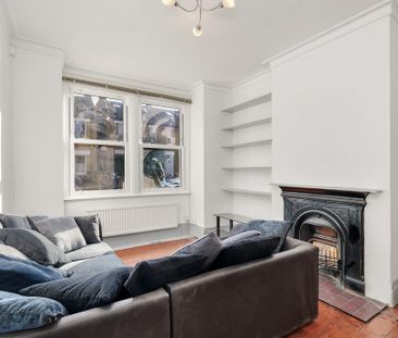 3 bedroom end of terrace house to rent - Photo 1