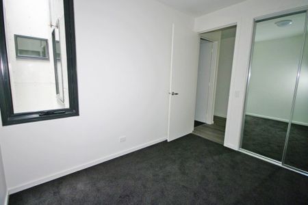 Boutique Block - Spacious, Stylish & Excellent Location - Photo 2