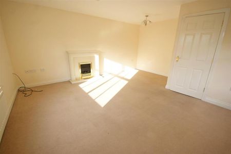 3 bedroom end of terrace house to rent - Photo 2