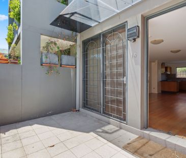 15/18-20 Newton Street, Alexandria NSW 2015 - Apartment For Rent | ... - Photo 1