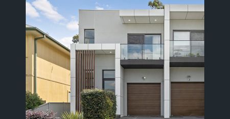 Luxurious Family Duplex in a Prime Location - Photo 3