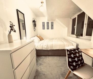 Room in a Shared Flat, Ashbourne Road, CR4 - Photo 2