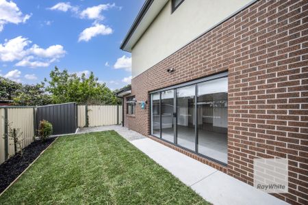 Brand New Modern Townhouse - Ready to Impress! - Photo 3