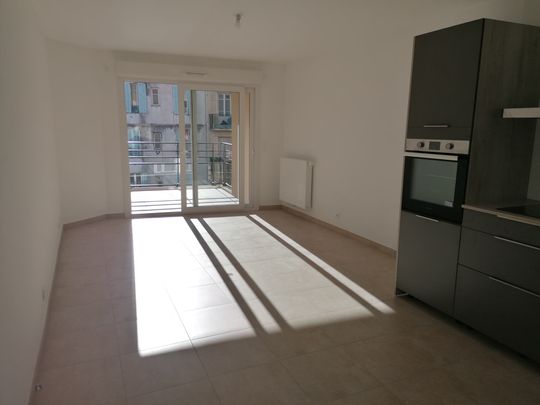 Location Appartement 3 pièces 63m² NICE 06100 - Photo 1
