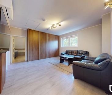 RentHub | Veľkorysý 8-izbový rodinný dom | 292 m² | pozemok 800 m² I - Photo 1