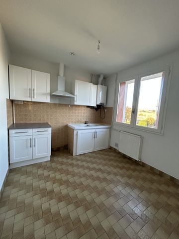 Location Appartement 3 pièces 77m² GAILLAC 81600 - Photo 3