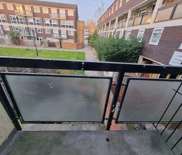 3 Bed Maisonette, Whitton Walk, E3 - Photo 4