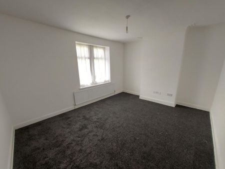 4 bedroom terraced house to rent - Photo 4