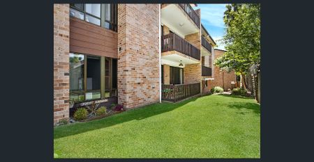 Modern 2 Bedroom Unit in Prime Location with Garage - Photo 5