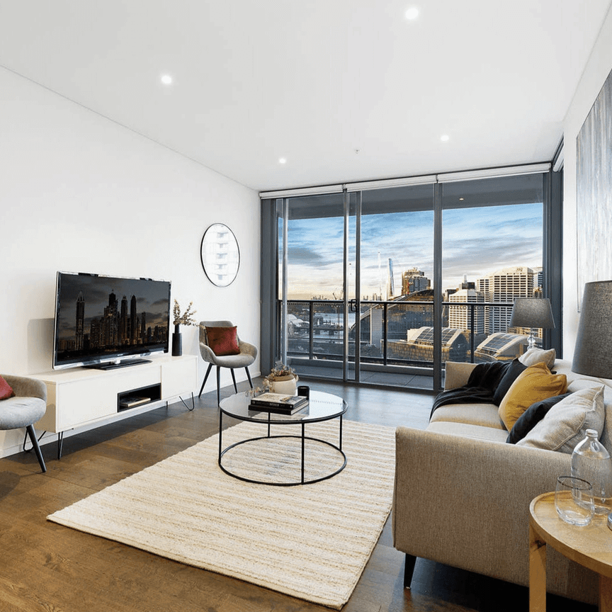 Exquisite North-Facing Apartment with Iconic Darling Harbour Views - Photo 1