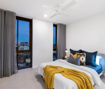 Charming 2-Bedroom House in West Village - Your New Home Sweet Home! - Photo 4