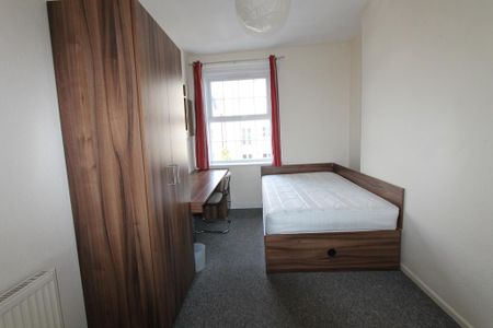 5 bedroom flat to rent - Photo 5