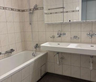 Renovierte Wohnung an idealer Lage - Photo 3