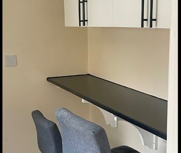 Room in a Shared House, Rossett Street, L6 - Photo 1