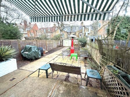 1 bedroom flat to rent - Photo 5