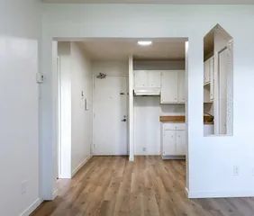 1 room apartment of 75m² in Sherbrooke - Photo 1