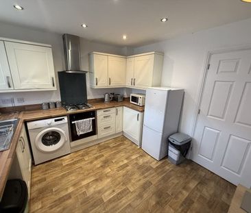 Morris Drive, SWANSEA, SA1 - Photo 4