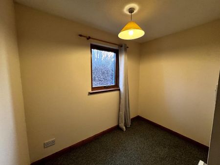 2 bedroom ground floor flat to rent - Photo 5