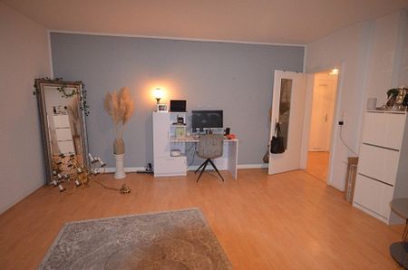 Helle Altbau-Wohnung im EG in Duisburg-Rheinhausen Bergheim - Photo 4