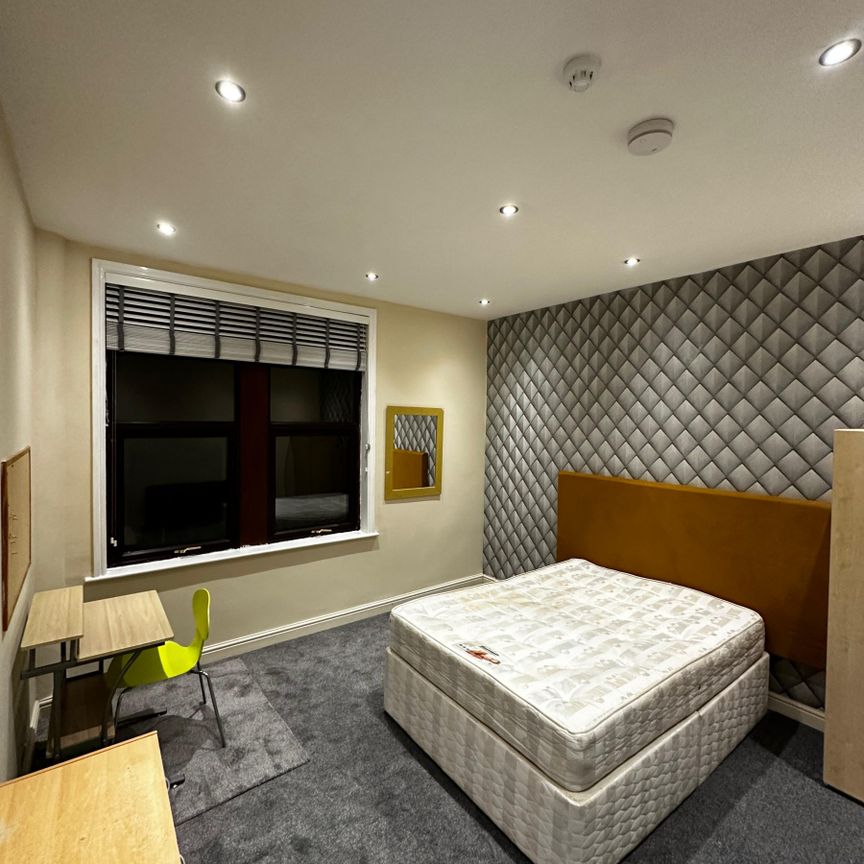 Room 6, 120, Villiers Street, Preston - Photo 1