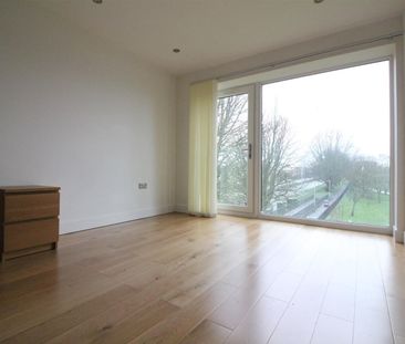 Hewens Road, Uxbridge - Photo 3