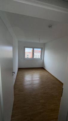 Moderne 4-Zimmer-Wohnung mit Balkon in Hannover - Photo 1