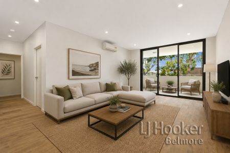Modern Two Bedroom Apartment in Convenient Location! - Photo 4