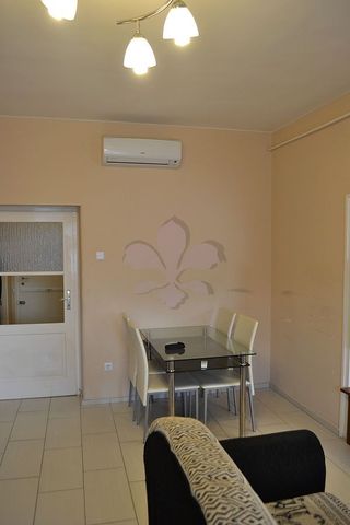 Renewed flat for 3 on main street - Fotó 2