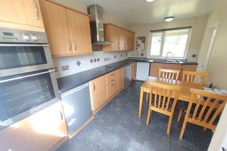 Cresswell Close, NORWICH - Photo 3