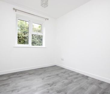 2 bedroom ground floor flat to rent - Photo 4