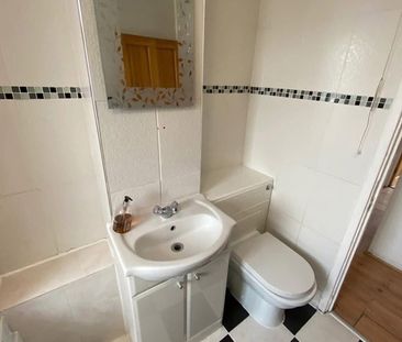 Room in a Shared House, London, E2 - Photo 3