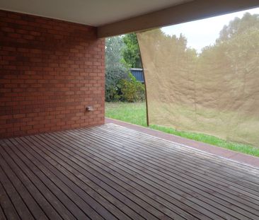 Charming Family Home in the Heart of Deer Park - Photo 3