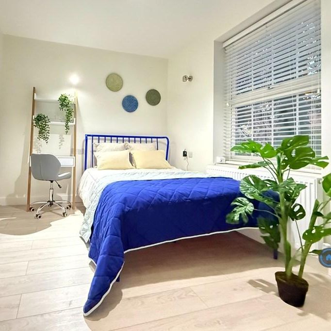 1 bedroom in a house share to rent - Photo 1