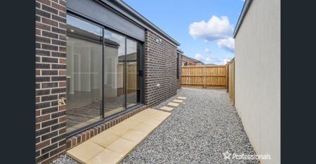 Modern comfort in Bonnie Brook’s booming zone! - Photo 4