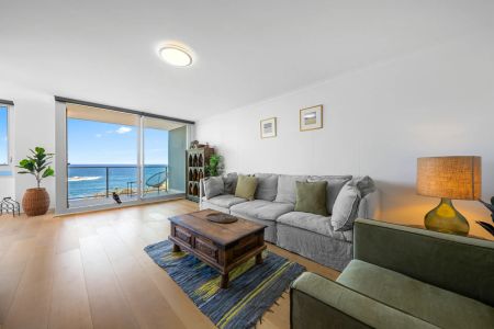 Top-Floor Beachside Penthouse with Spectacular Ocean Views - Photo 2