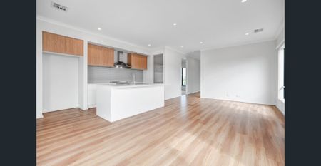 Stunning & Spacious Family Home - Photo 4