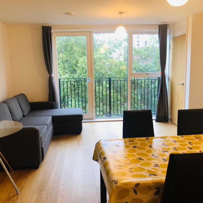 2 Bed Flat, Peet Court, E3 - Photo 1