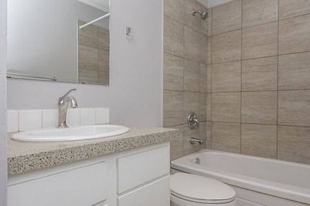 1055 72 Avenue Northwest, Calgary - Photo 5