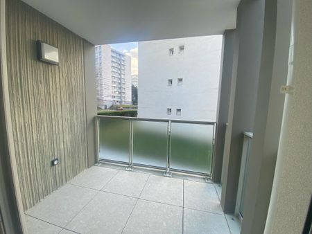 Location Appartement 3 pièces 60m² CALUIRE ET CUIRE 69300 - Photo 3