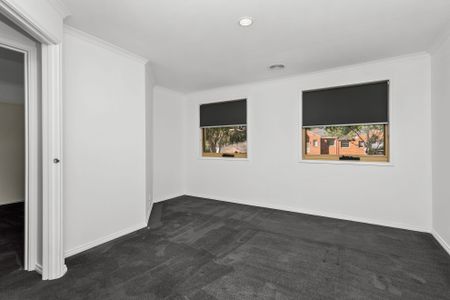 Spacious 3-Bedroom Home in Mill Park - Photo 5