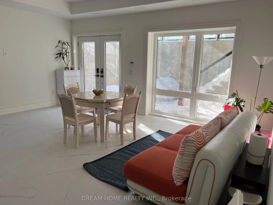 250 Burbank Drive E - Photo 1