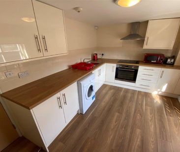 2 bedroom apartment to rent - Photo 5